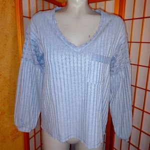 Eyeshadow, long sleeve shirt, small